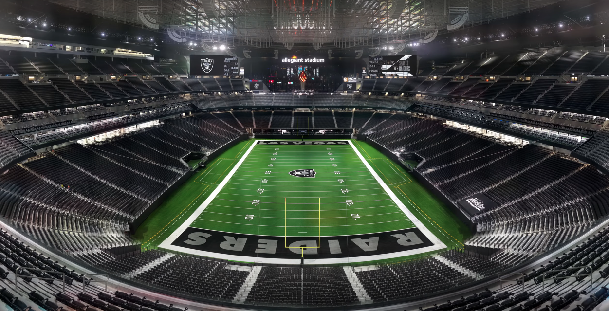 Raiders Allegiant Stadium - Must-see 4K time-lapse movie 